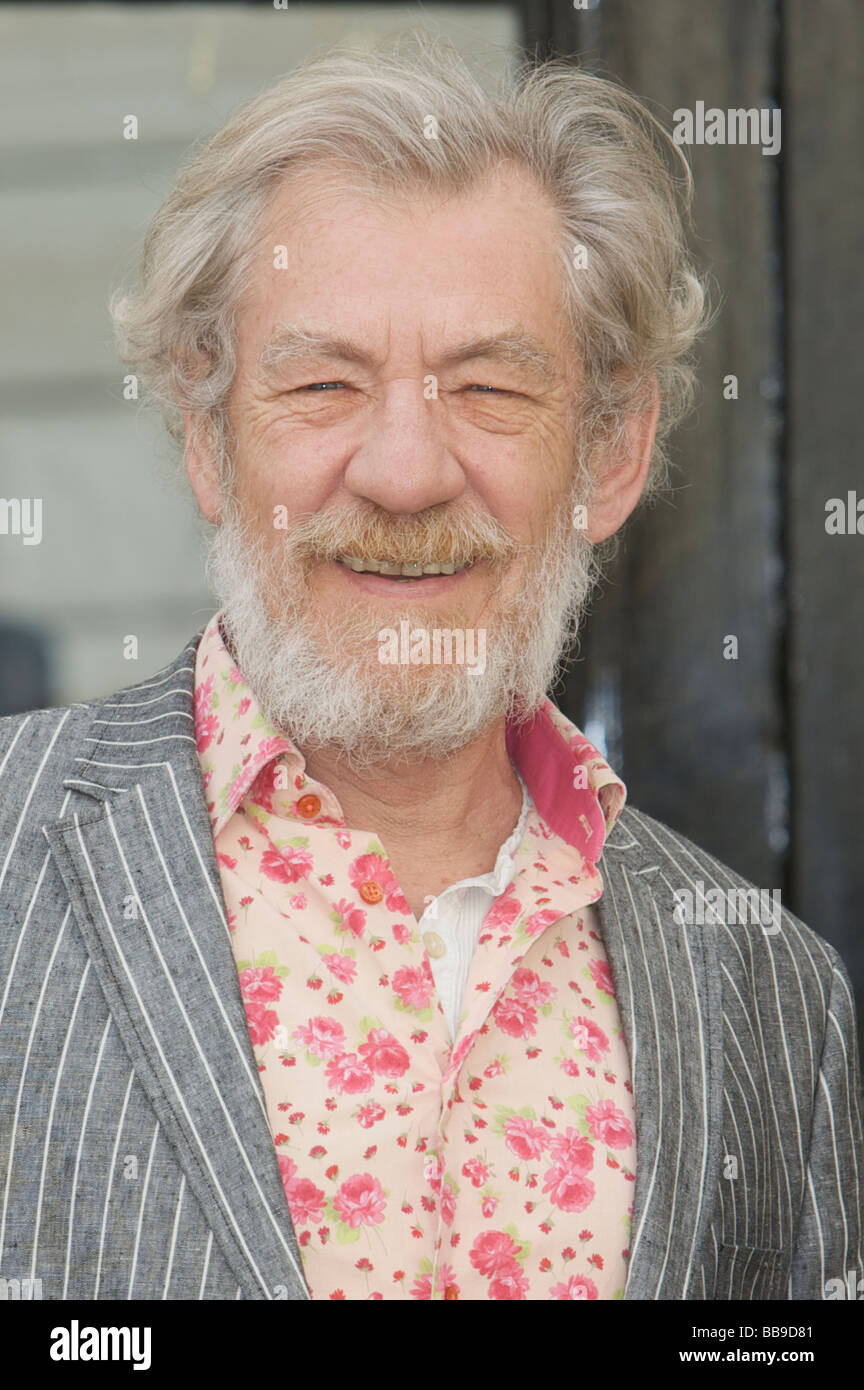 Ian McKellen et Patrick Stewart promouvoir de nouveaux jouer En Attendant Godot Théâtre Royal Banque D'Images