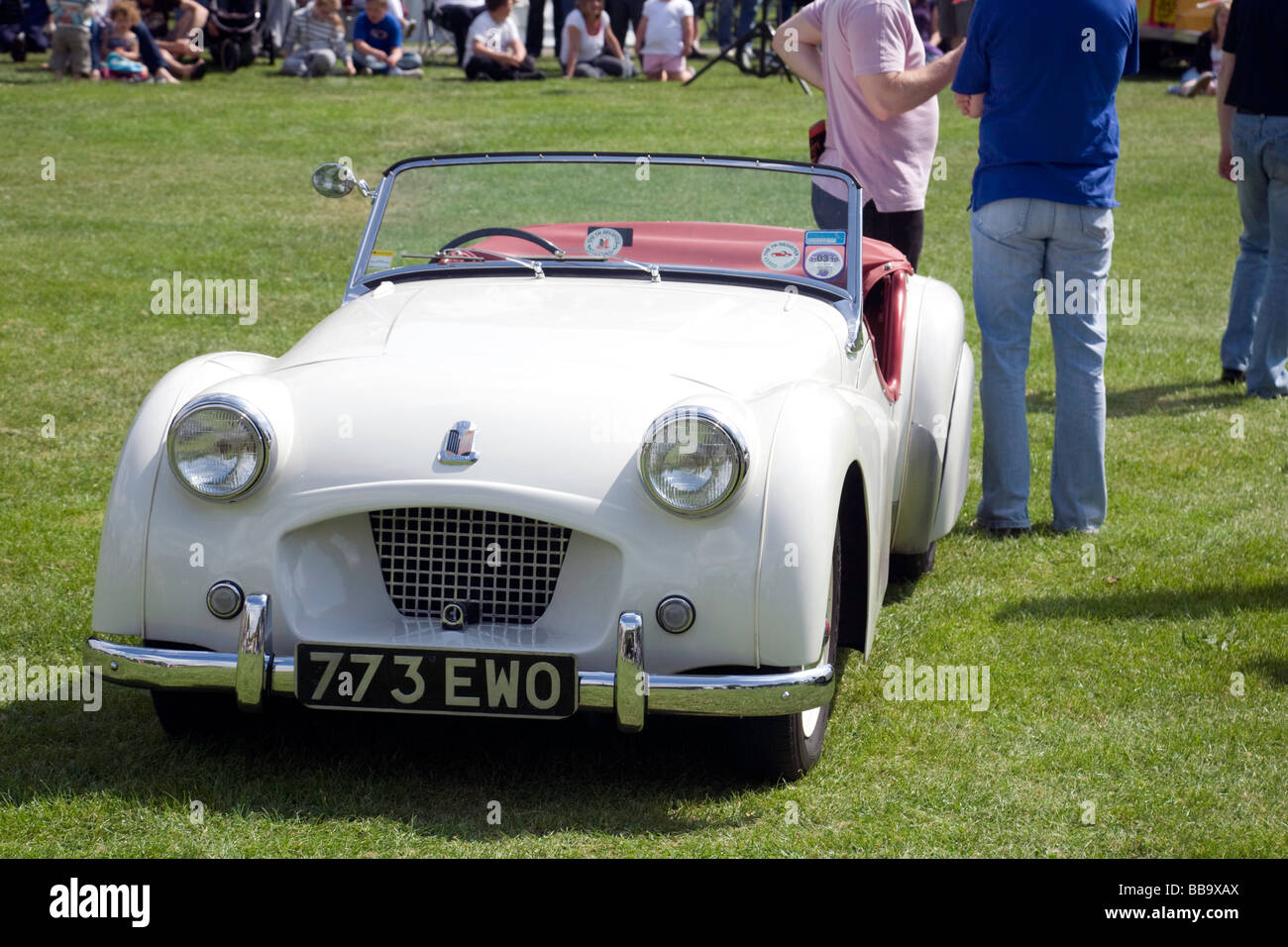 La Triumph TS2, deuxième voiture de sport Triumph TR à être construite ; au rallye de voitures classiques Wallingford, Oxfordshire, Royaume-Uni Banque D'Images