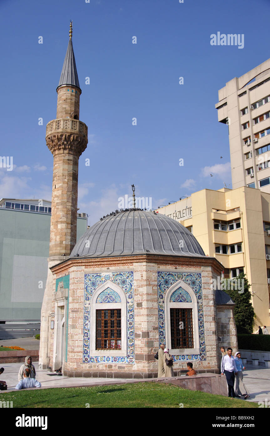 Mosquée Yali, place Konak, district de Konak, Izmir, province d'Izmir, République de Türkiye Banque D'Images