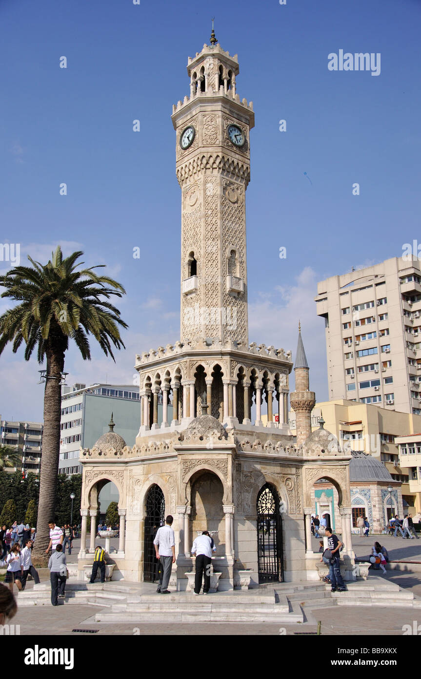 Tour de l'horloge d'Izmir, place Konak, district de Konak, Izmir, province d'Izmir, République de Türkiye Banque D'Images