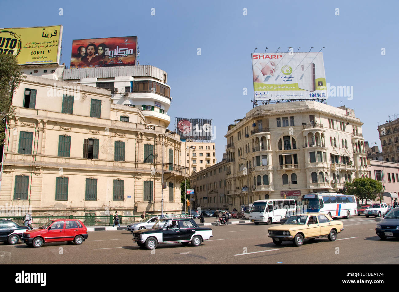 Le centre du Caire Egypte Midan Tahrir ou place de la libération centre-ville Banque D'Images