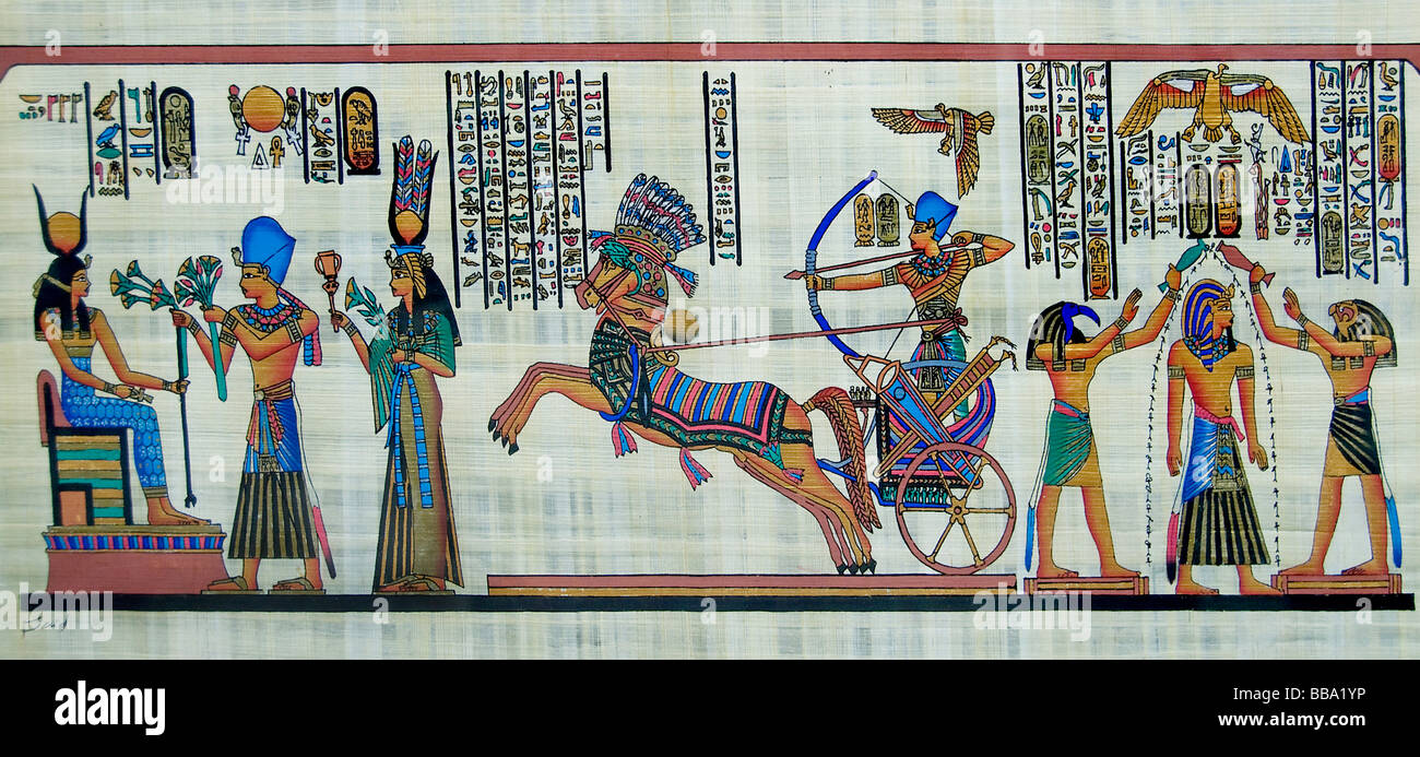 De nouvelles peintures égyptiennes du temps des pharaons sur papier papyrus Egypte Le Caire Banque D'Images