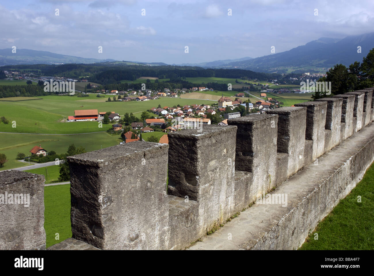 La vue depuis le château de Gruyères Banque D'Images