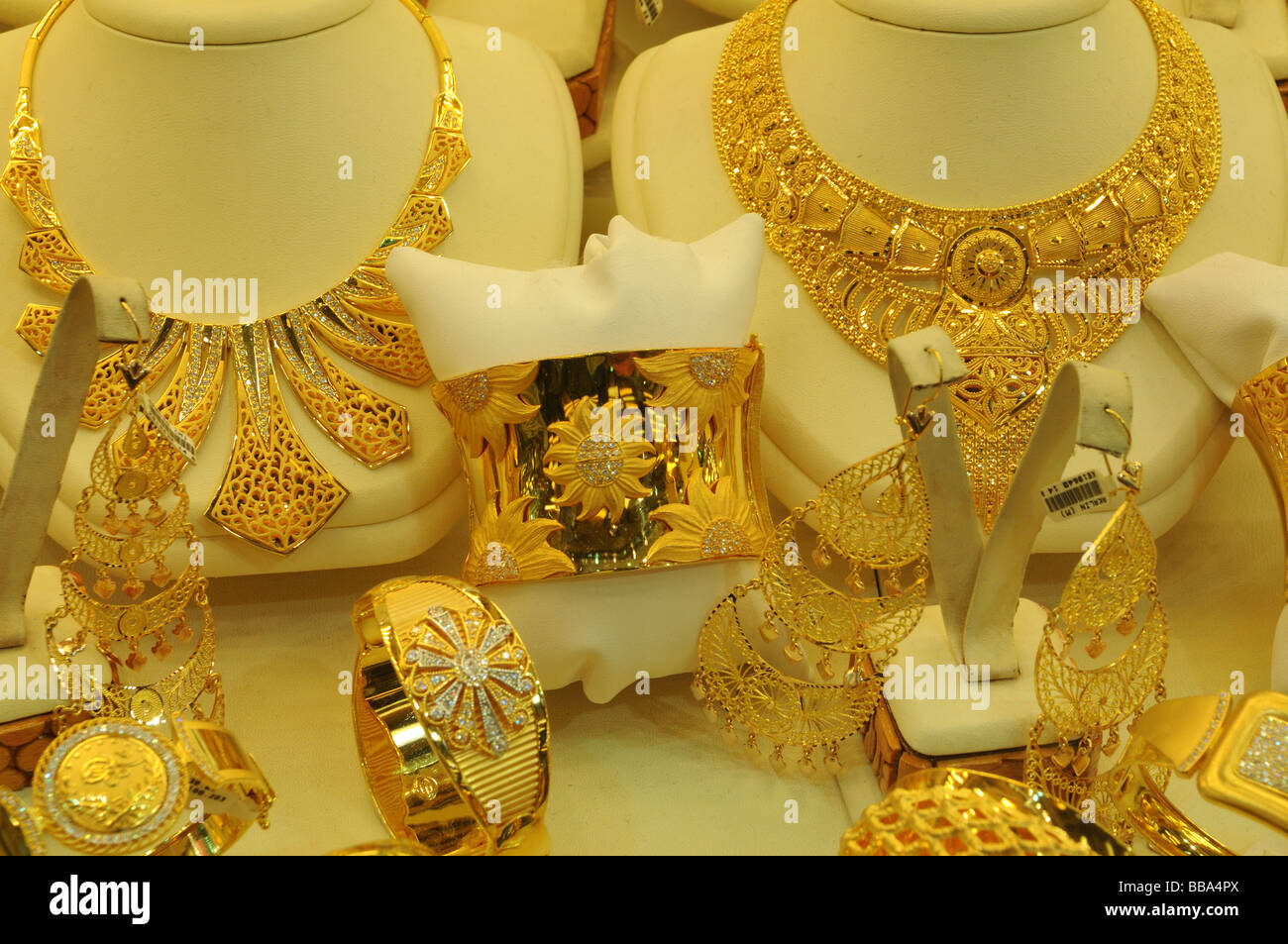 Istanbul bijoux en or bijoux Banque de photographies et d'images à haute  résolution - Alamy