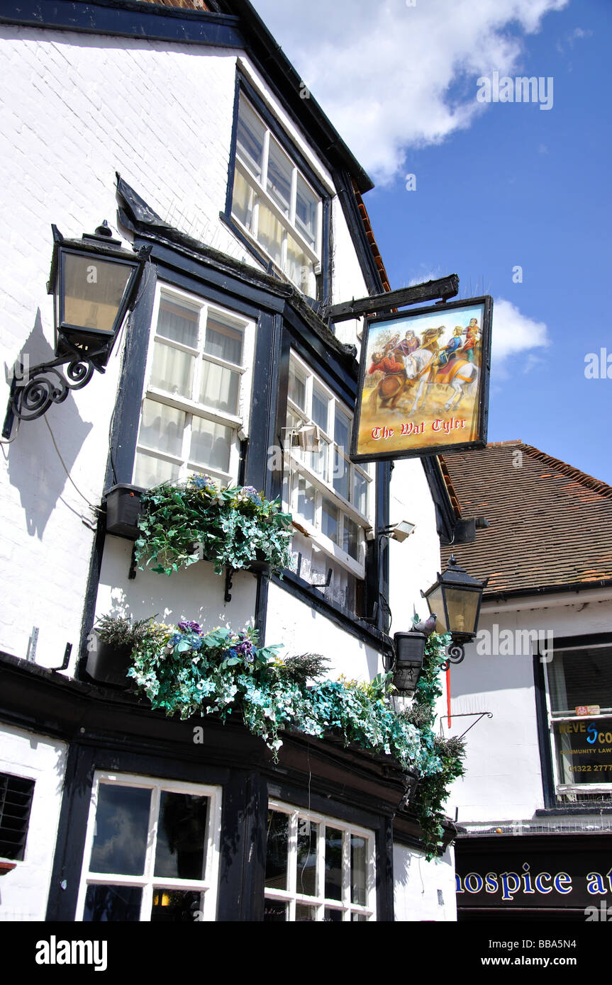 Le Wat Tyler Pub, High Street, Dartford, Kent, Angleterre, Royaume-Uni Banque D'Images