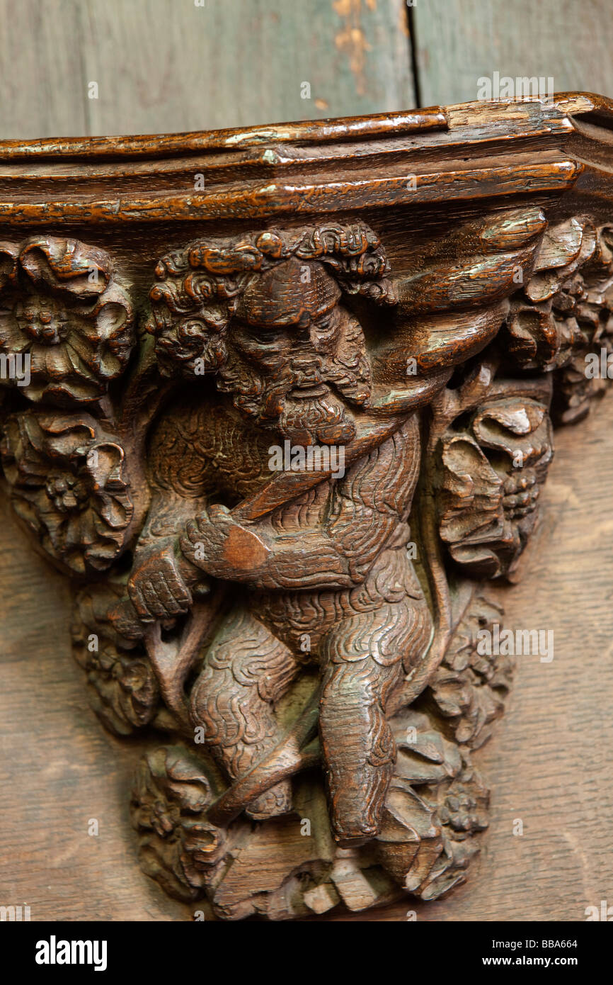 UK Angleterre Norfolk North Walsham Paroisse St Nicholas Church interior Woodwose misericord en bois sculpté Banque D'Images