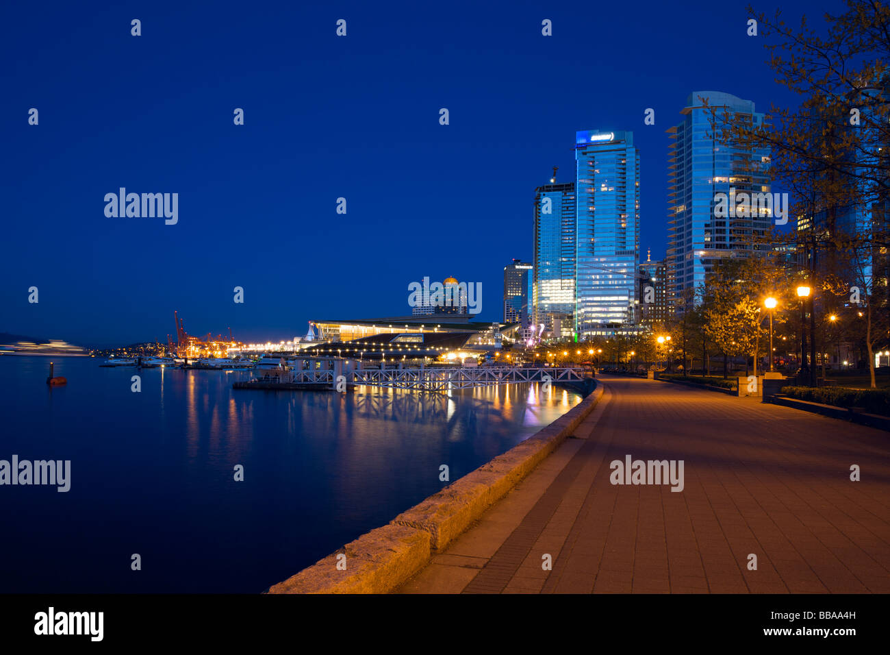 Le centre-ville de Vancouver Harbour de nuit, British Columbia, Canada Banque D'Images