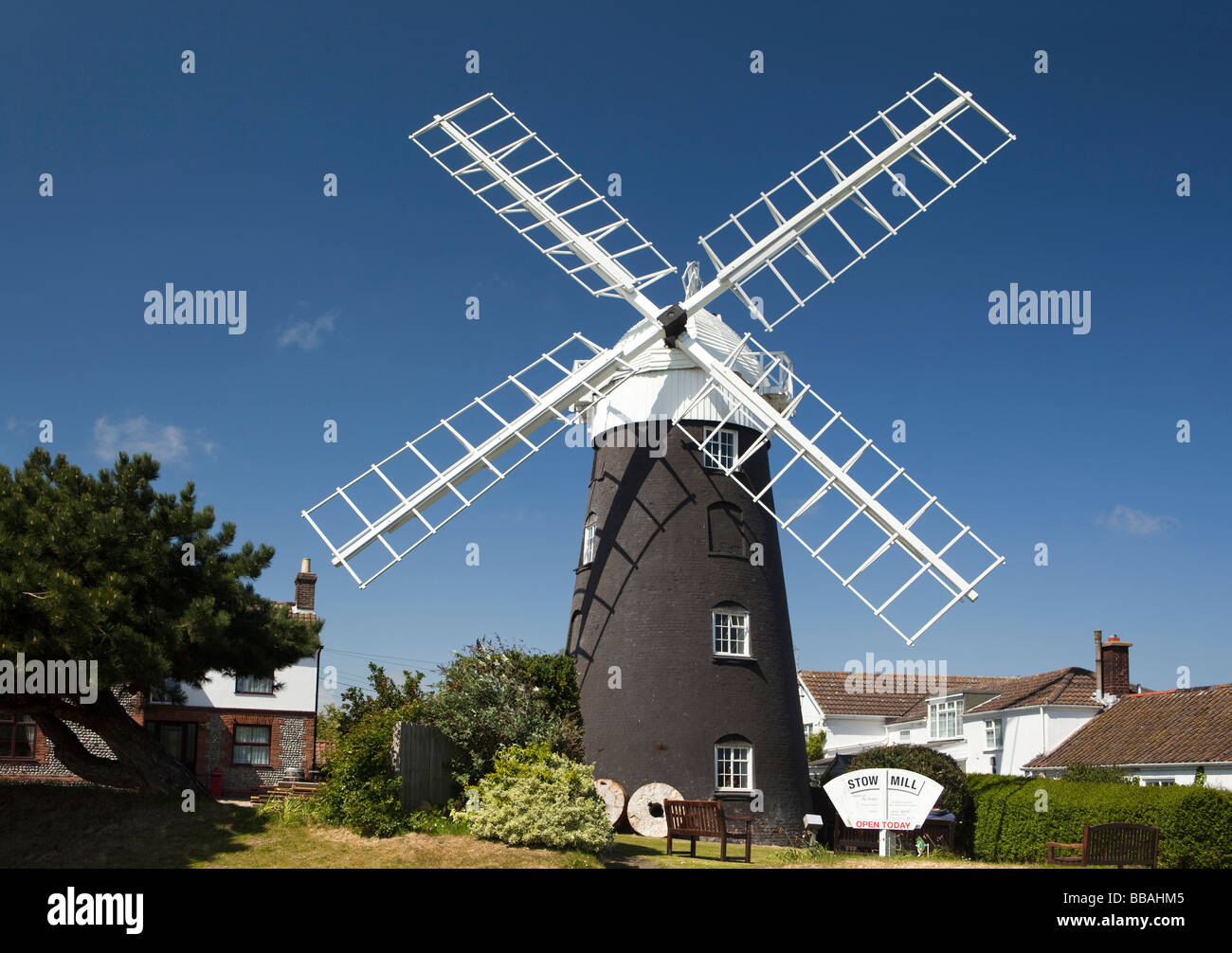 UK Angleterre Norfolk Mundesley Stow monument Moulin moulin de travail Banque D'Images