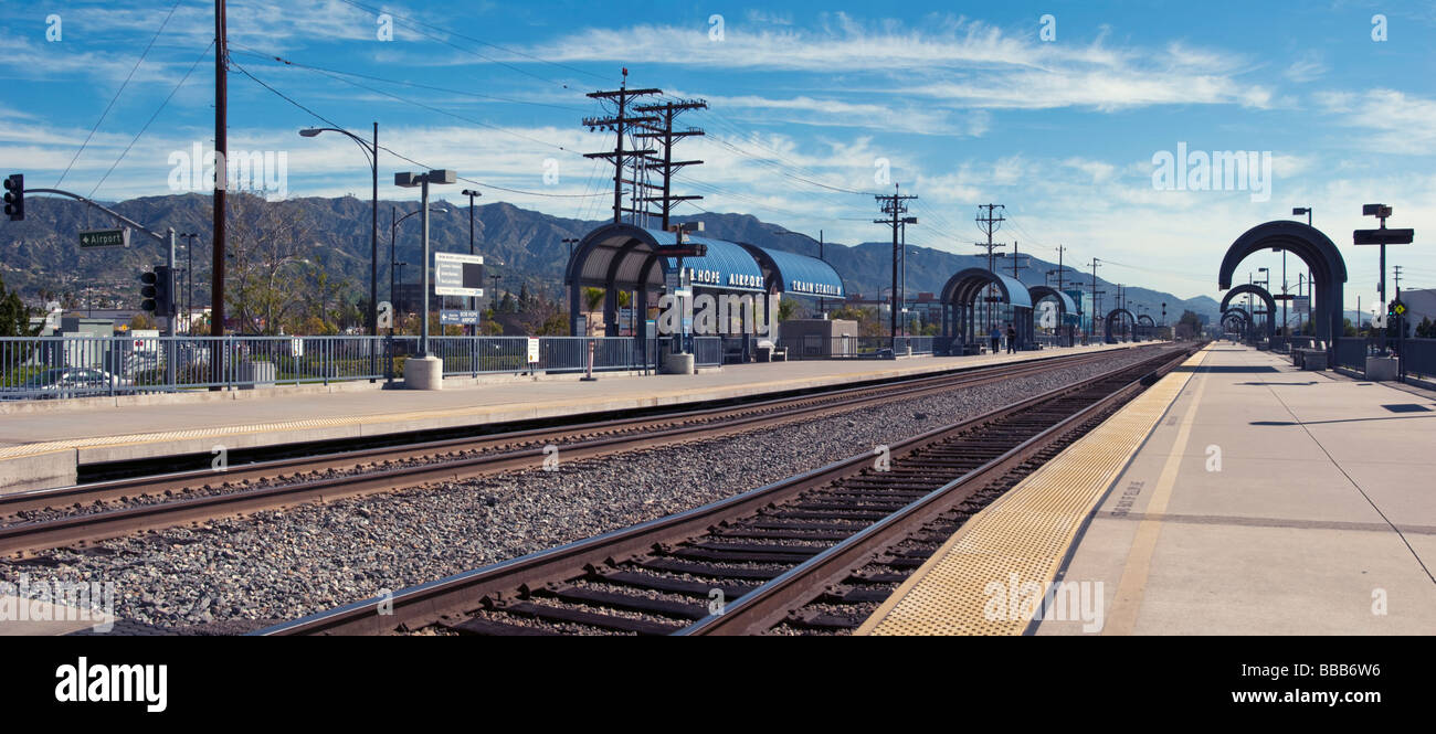 Amtrak, la gare Metrolink, Bob Hope, aéroport de Burbank, Californie, Panorama Banque D'Images