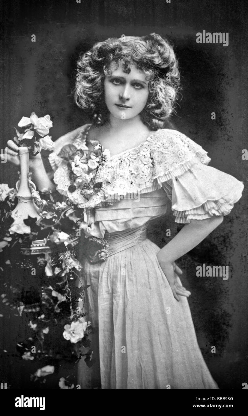 Actrice victorienne et édouardienne Mabel Love (16 octobre 1874 - 15 mai 1953) Banque D'Images