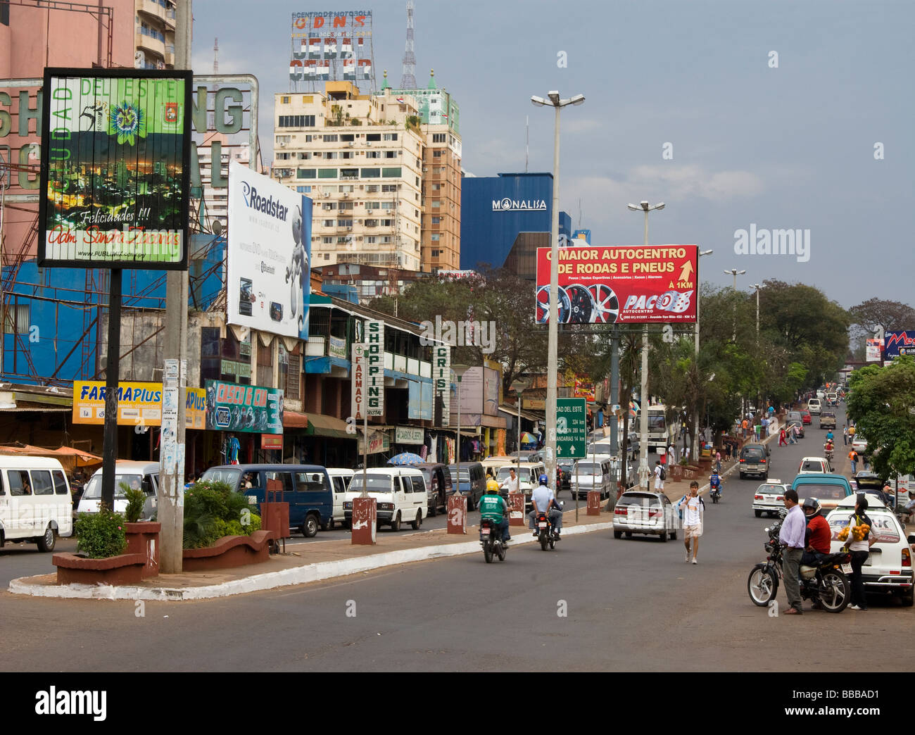 Le Paraguay.Ministère Alto Paraná.Ciudad del Este.Central Avenue.quartier commerçant. Banque D'Images