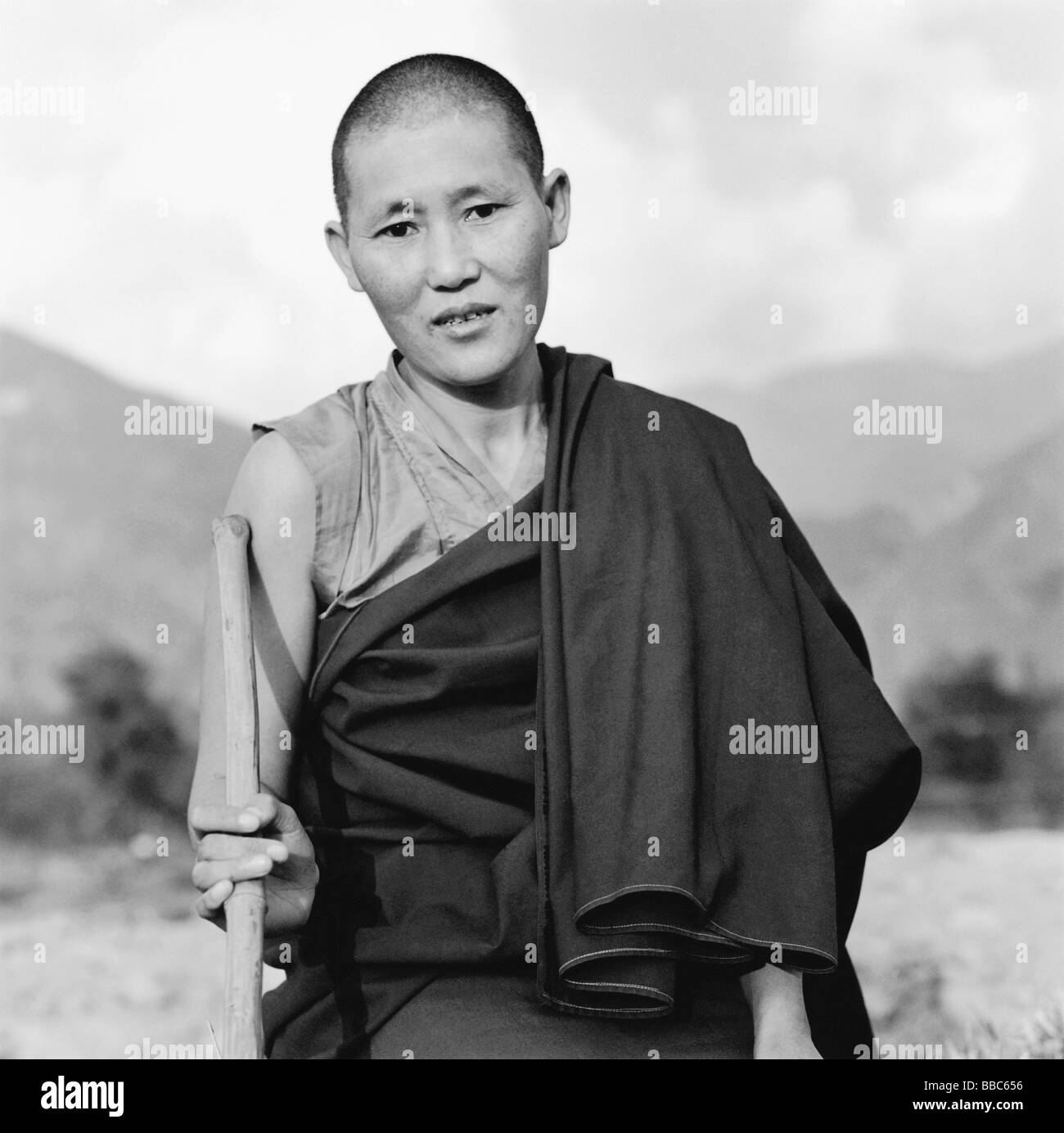 L'Inde, près de Dharamsala, Dolma Ling, Portrait de religieuse tibétaine. Banque D'Images