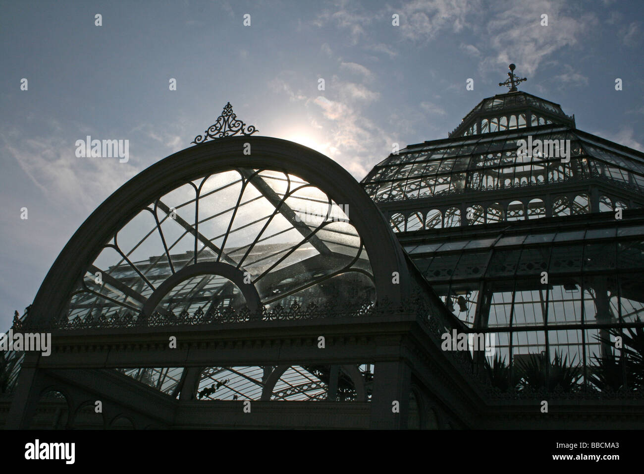 L'écran rétroéclairé Toit de Sefton Park, Liverpool, Merseyside, Royaume-Uni Banque D'Images
