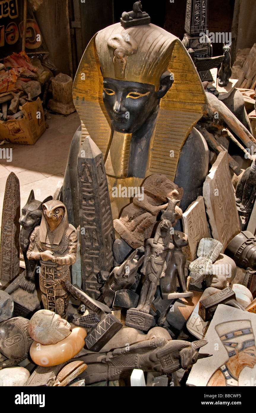 Luxor Egypte antique Souk Bazar swap ancienne vieille Banque D'Images