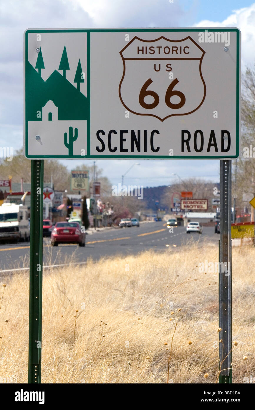Signalisation routière pour S U historique route 66 près de Seligman, Arizona USA Banque D'Images