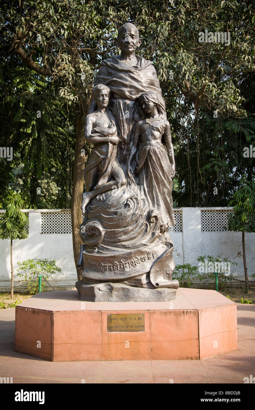Statue du Mahatma Gandhi, à la Gandhi Smriti, 5 Tees January Marg, New Delhi, Delhi, Inde Banque D'Images