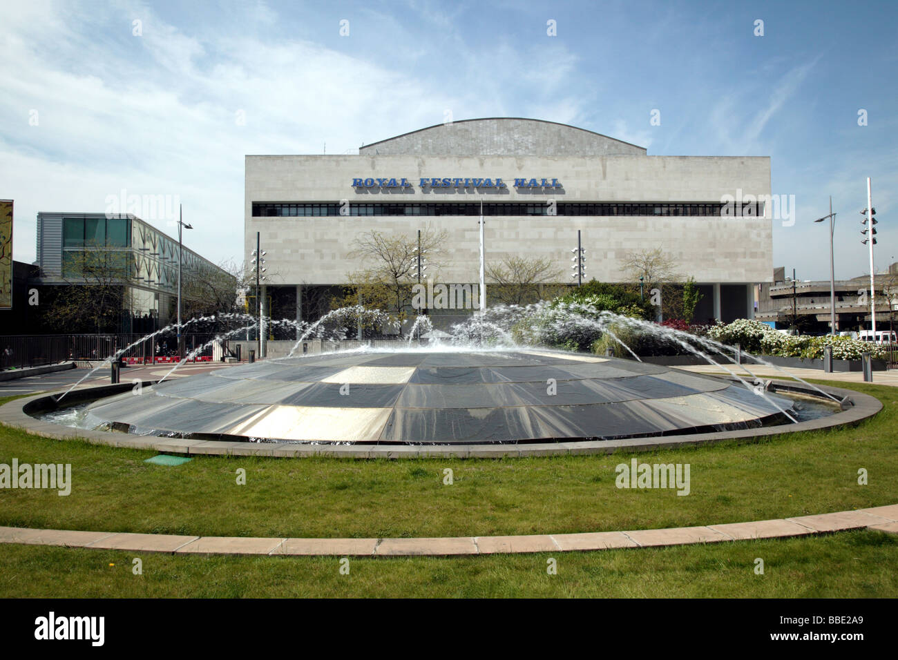 Shot de la Royal Festival Hall dans le Southbank Centre Banque D'Images