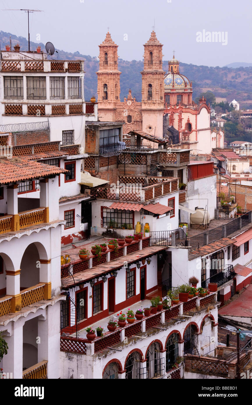 Voir des bâtiments et de l'église de Santa Prisca, Taxco, Guerrero, Mexique Banque D'Images