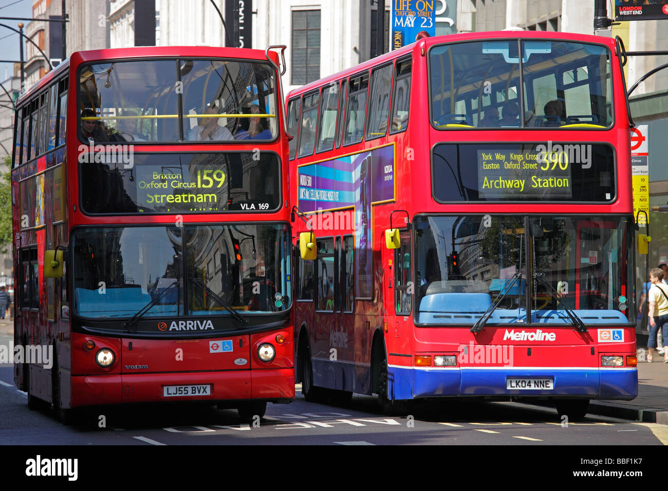 London bus dans Oxford Street 2 Banque D'Images