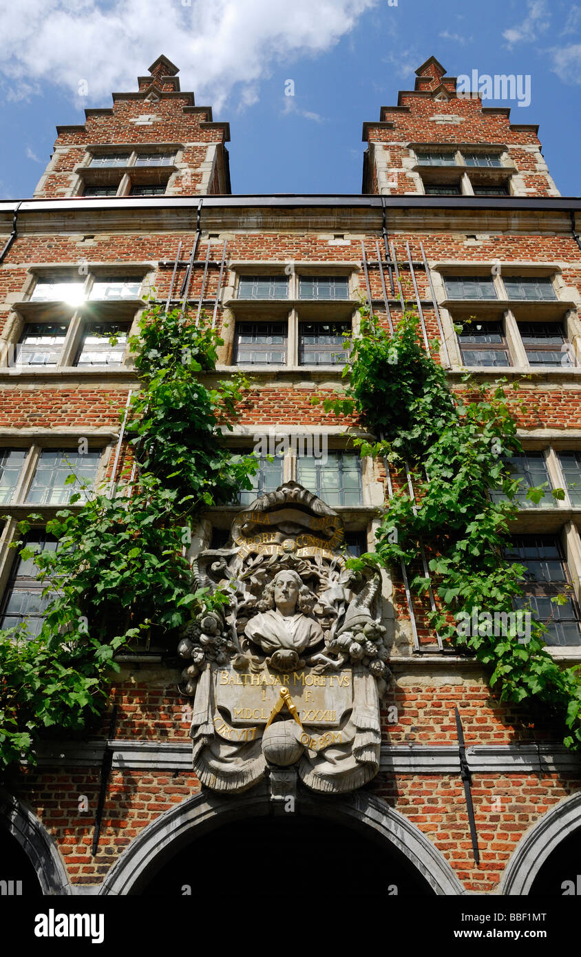Statue de Balthasar Moretus dans la cour de l'impression, musée Plantin-Moretus Anvers, Belgique Banque D'Images