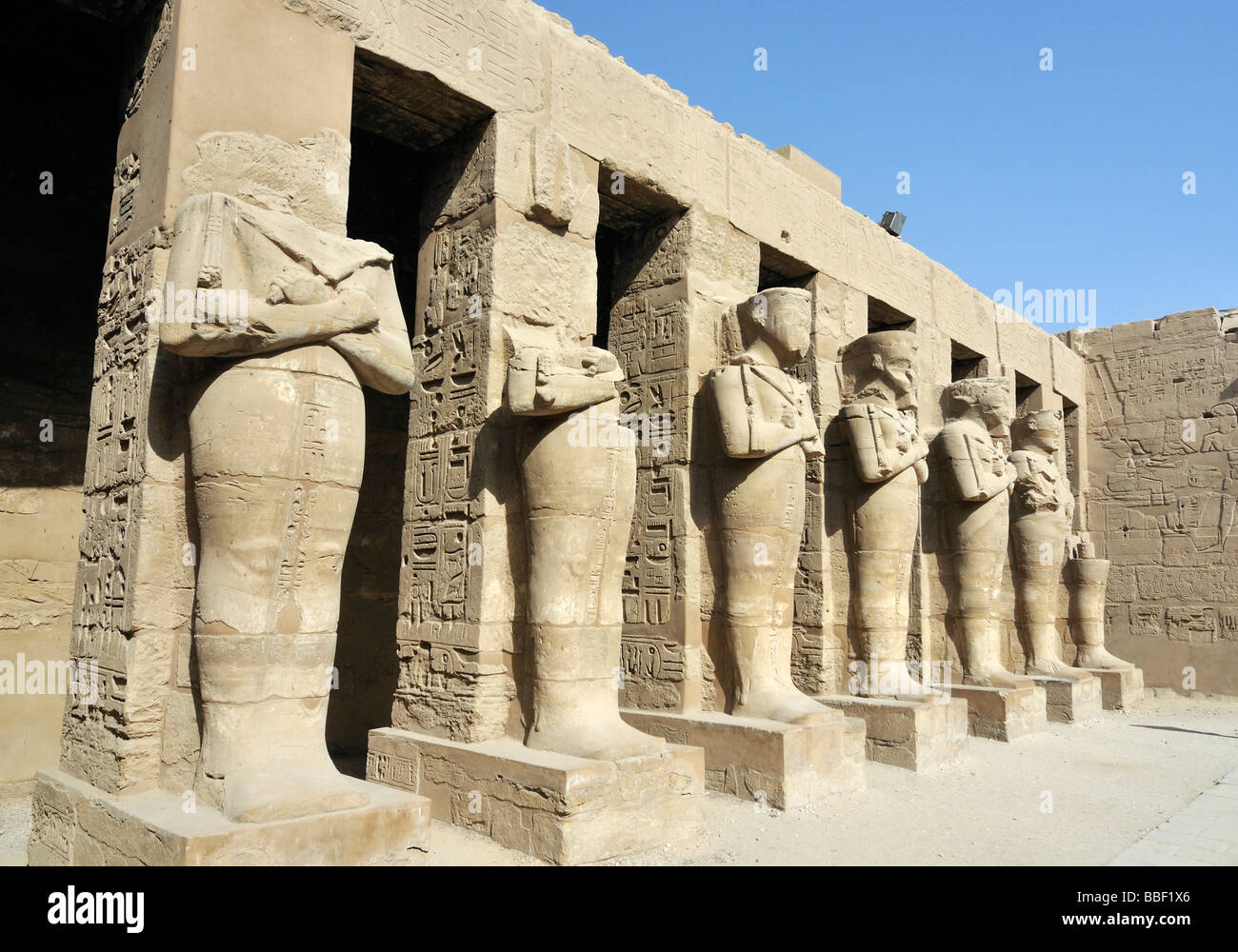 Osiride piliers de la première Barque Chapelle de Ramsès III à la Cité parlementaire d'Amon Re Temple de Karnak Louxor Égypte près de complexes Banque D'Images