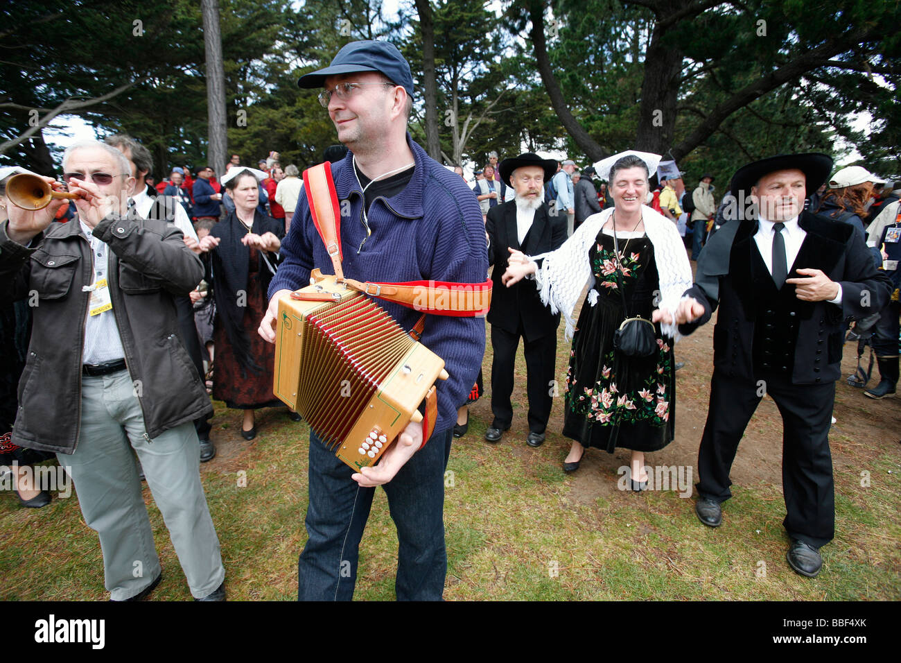L'habillement traditionnel breton, musique et danse, folk festival, Morbihan, France Banque D'Images