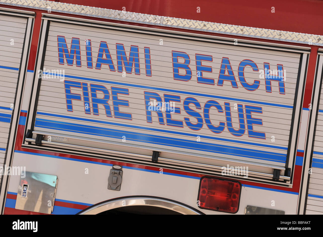 Miami Beach Fire Rescue signe sur le moteur de la FIE, Miami Banque D'Images