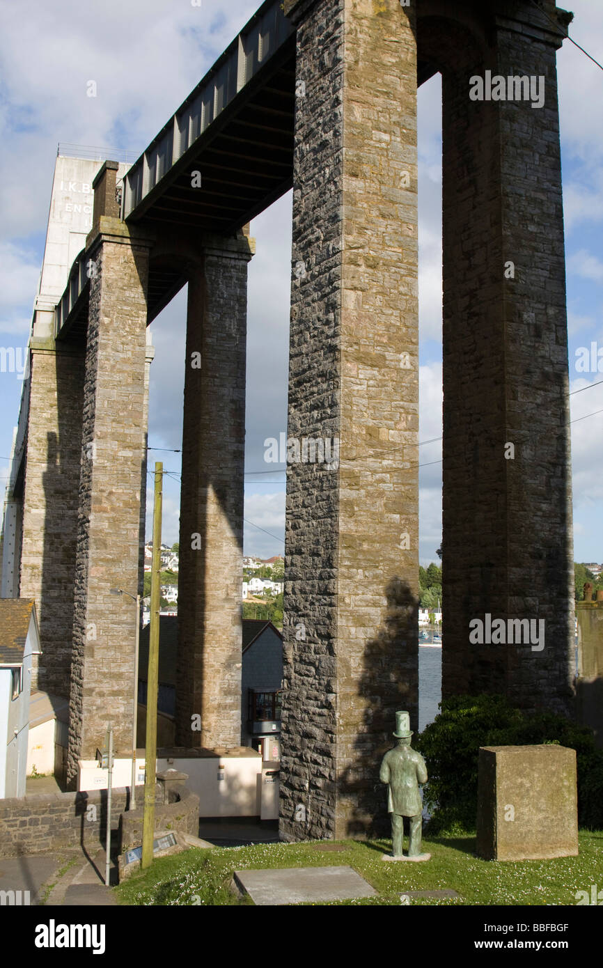 Isambard Kingdom Brunel statue par le Royal Albert Bridge Rail Cornwall England UK GO Banque D'Images
