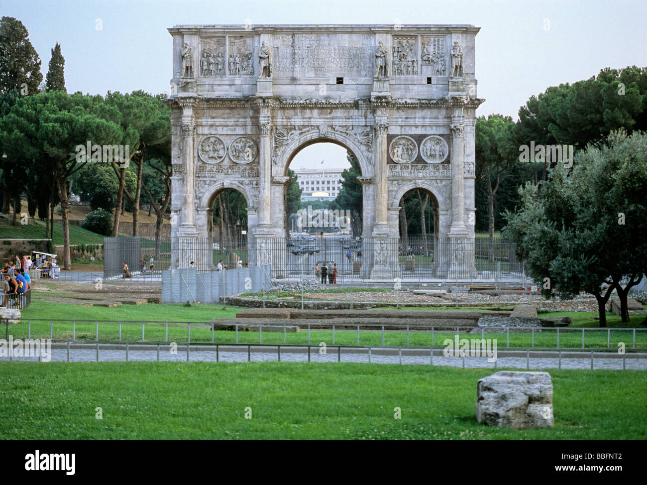 Arc de Constantin, la Piazza del Colosseo, Rome, Latium, Italie, Europe Banque D'Images