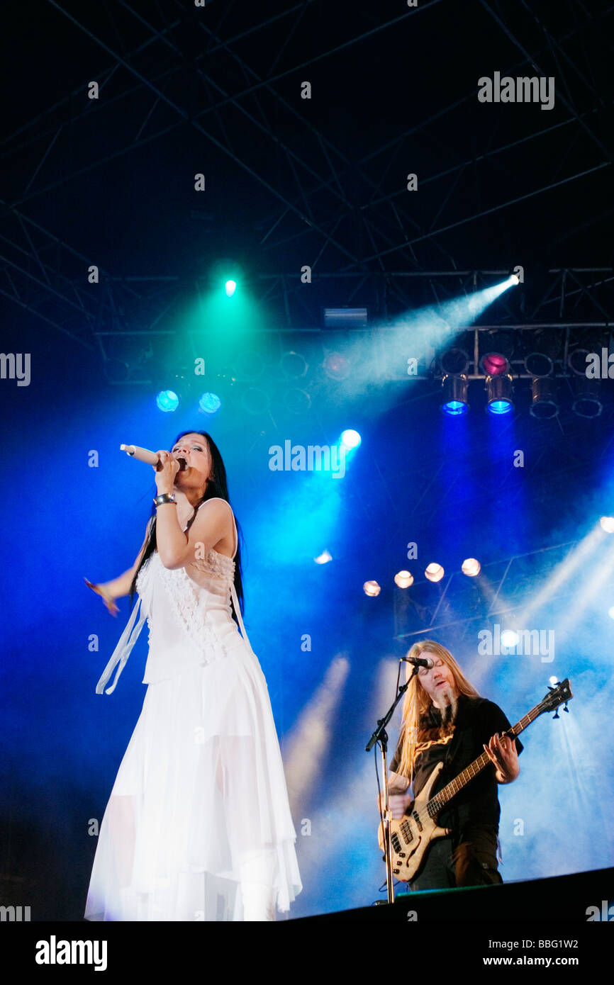 Tarja Turunen, l'ex-chanteuse de Nightwish, groupe de metal en tournée au Brésil Banque D'Images