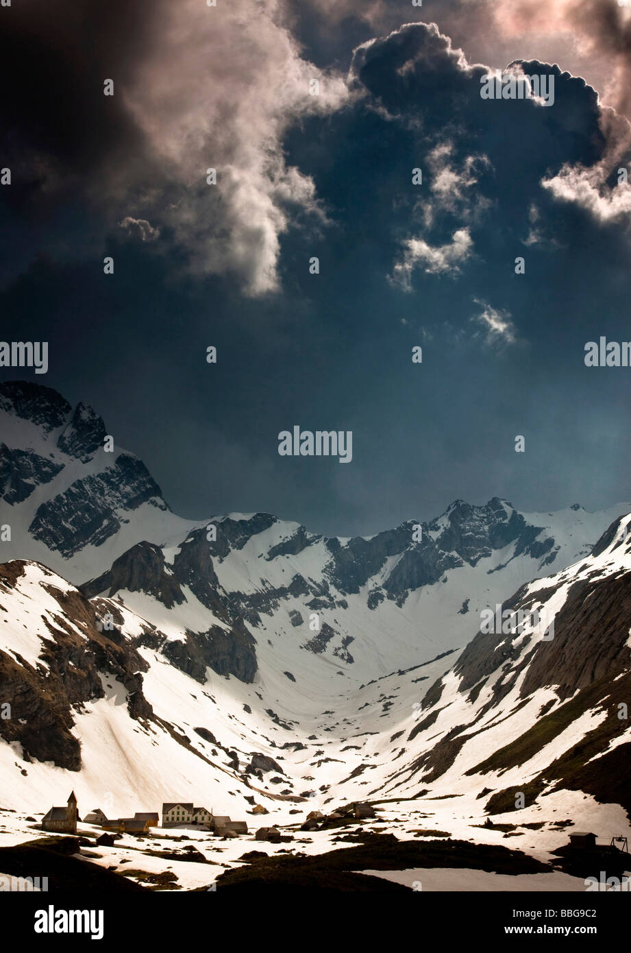 Atmosphère orageuse dans l'Alpstein, montagnes, Meglisalp Saentis, Altmann, Swiss Alps, Switzerland, Europe Banque D'Images