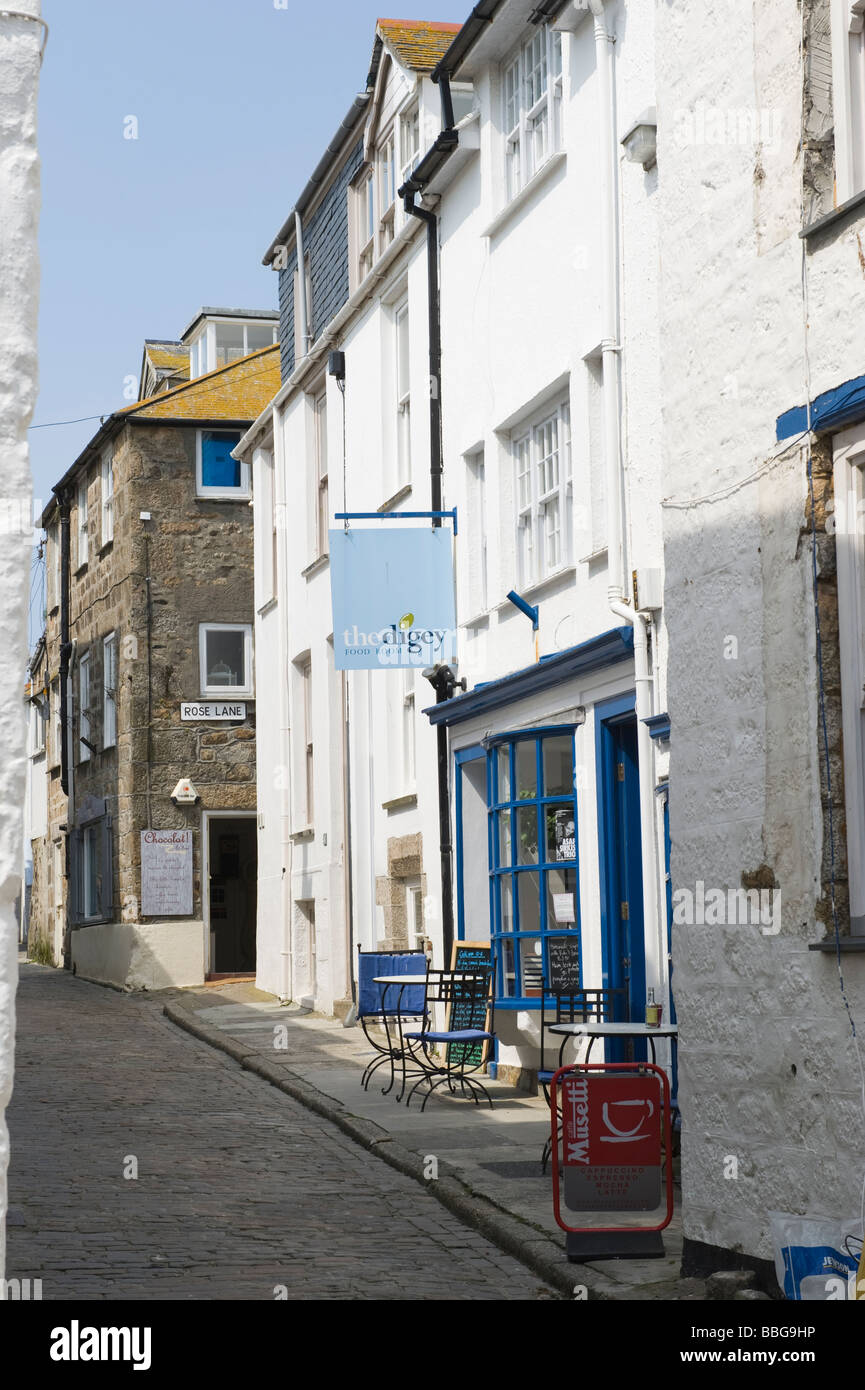 Rue étroite chalets et petit café dans 'l'Digey' dans 'St ives', Cornwall Banque D'Images