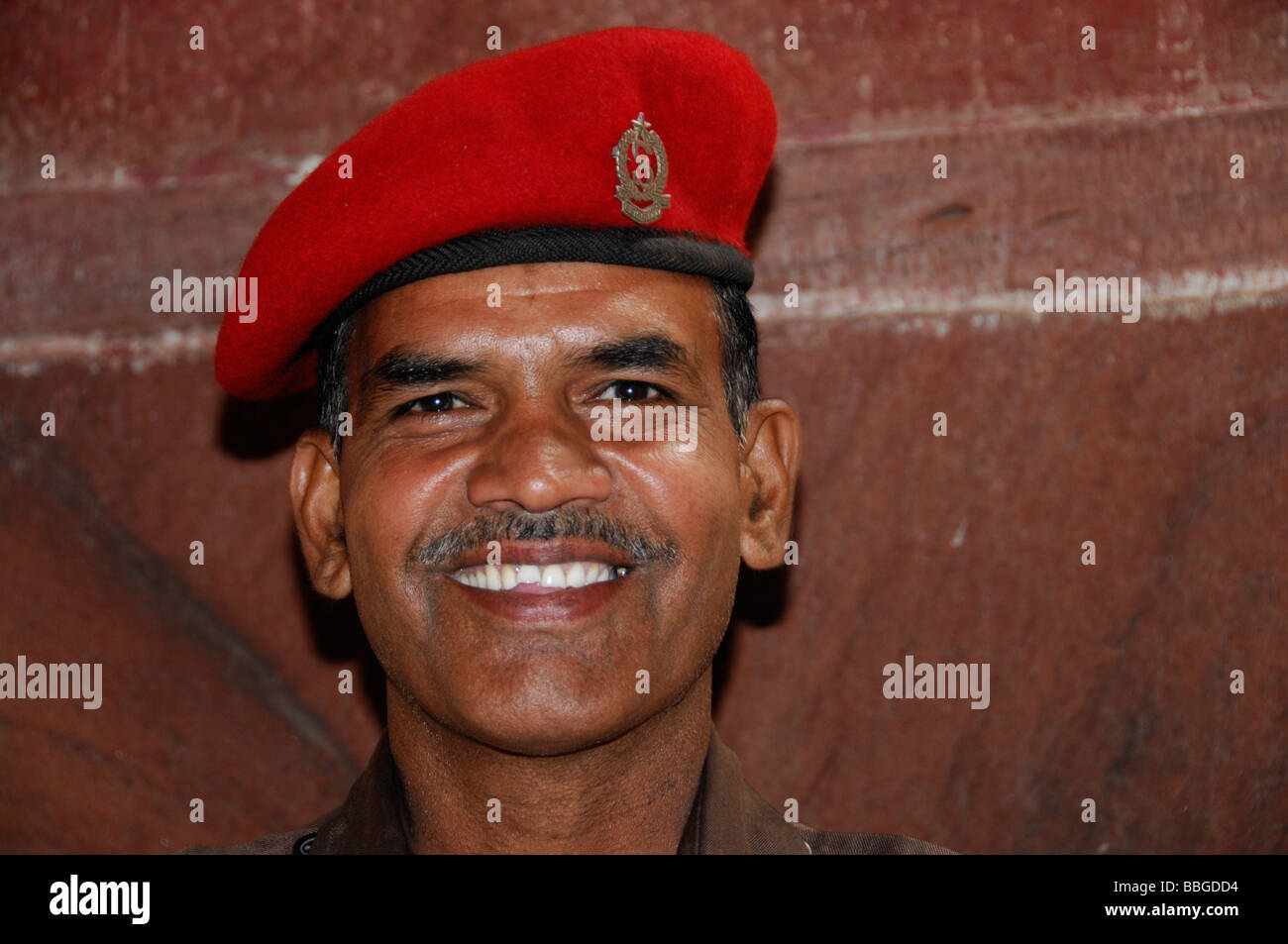 Gardes, surveillant dans le fort de Junagarh, Bikaner, Rajasthan, Inde du nord, l'Asie Banque D'Images