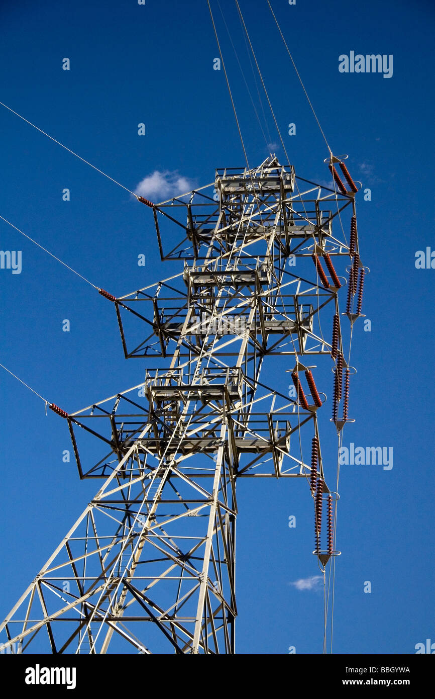 Les lignes de puissance de transmission à la Hoover Dam sur les frontières de l'état d'Arizona et du Nevada USA Banque D'Images