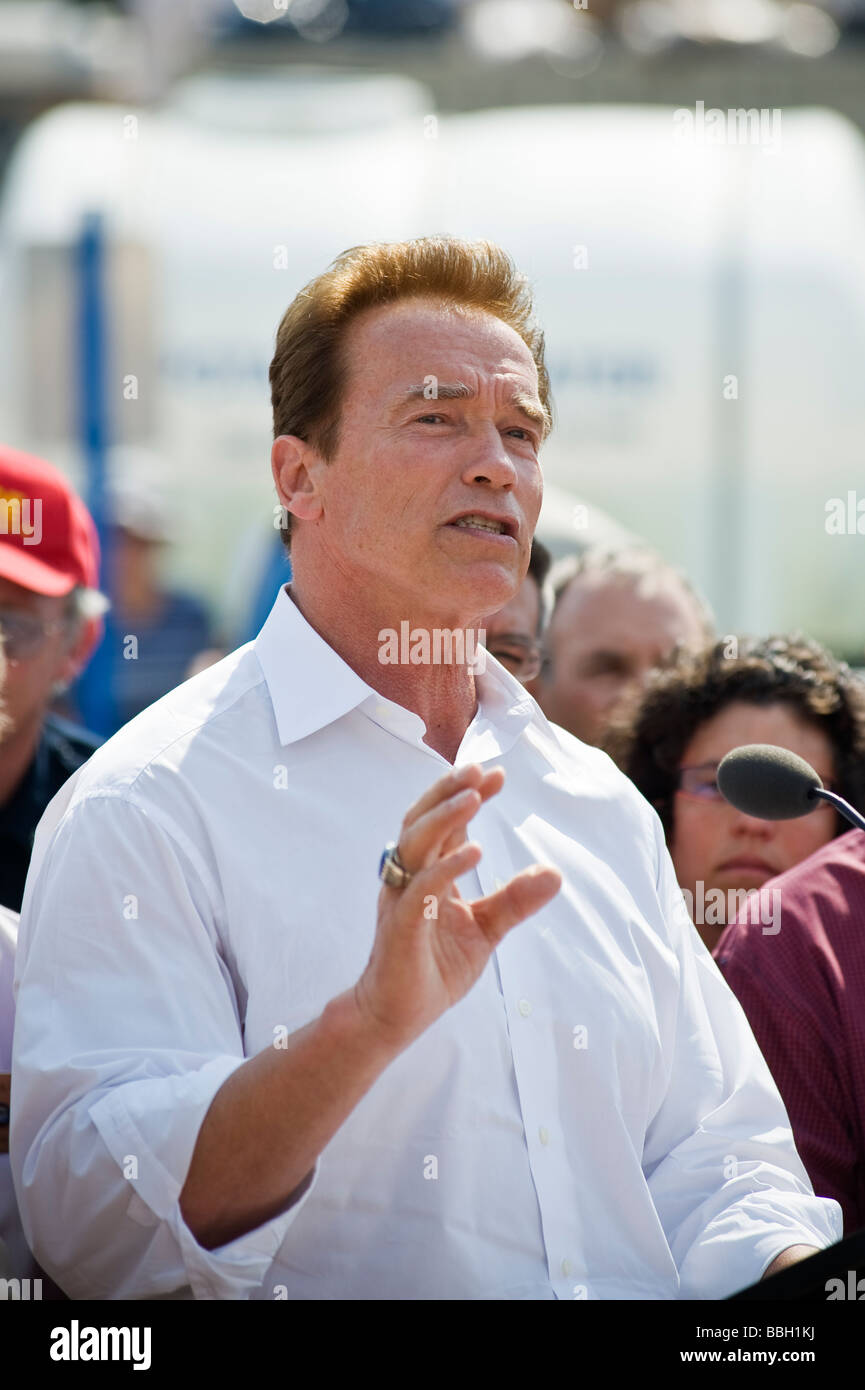 Jesusita fire conférence de presse, le gouverneur Arnold Schwarzenegger, Earl Warren Showgrounds, Santa Barbara, Californie, le 7 mai 2009 Banque D'Images