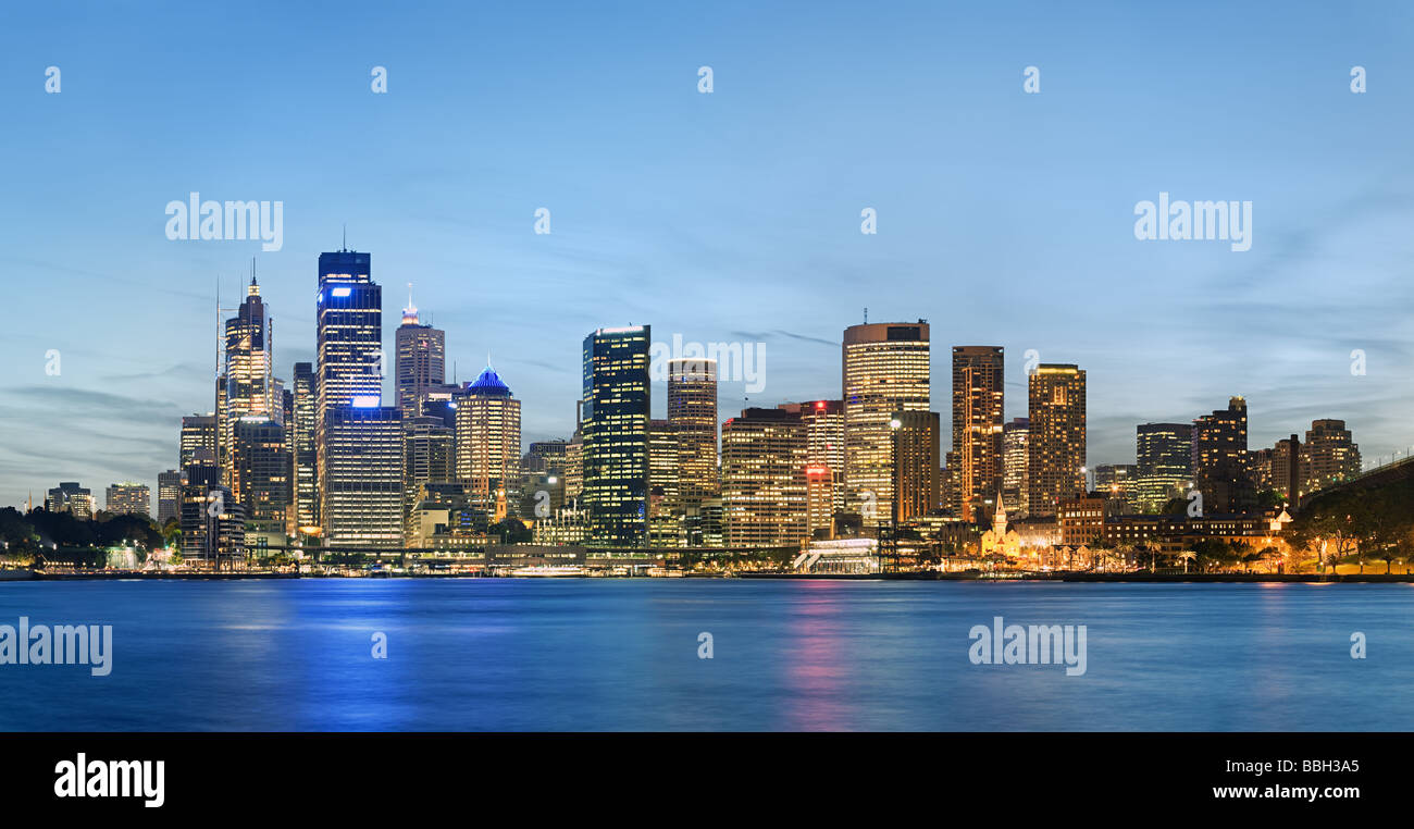 Le port de Sydney Skyline, vue de la rive nord de Kirribilli à Sydney, Australie Banque D'Images