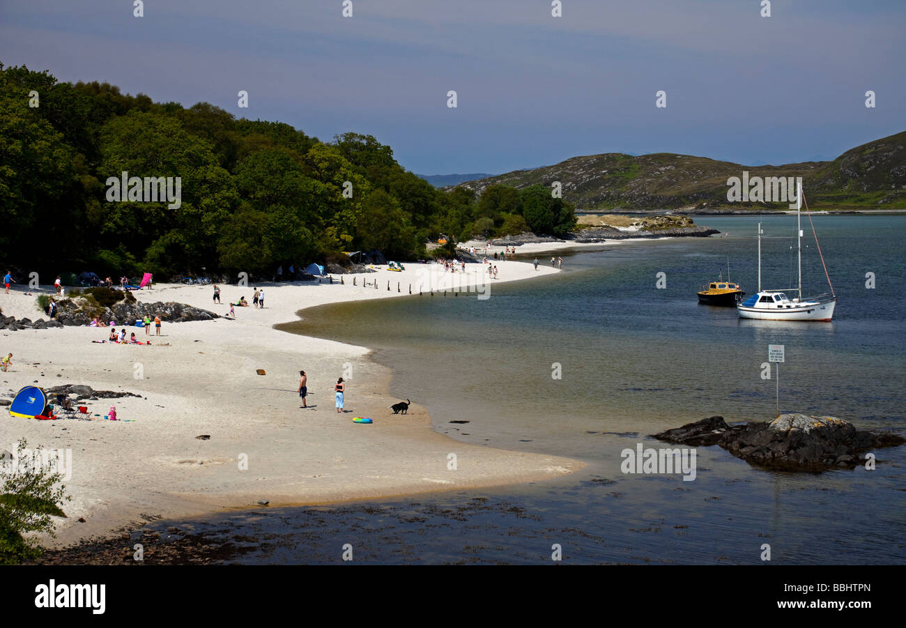 Belle plage de sable sur la rivière Morar près de Mallaig, Écosse, Royaume-Uni, Europe Banque D'Images