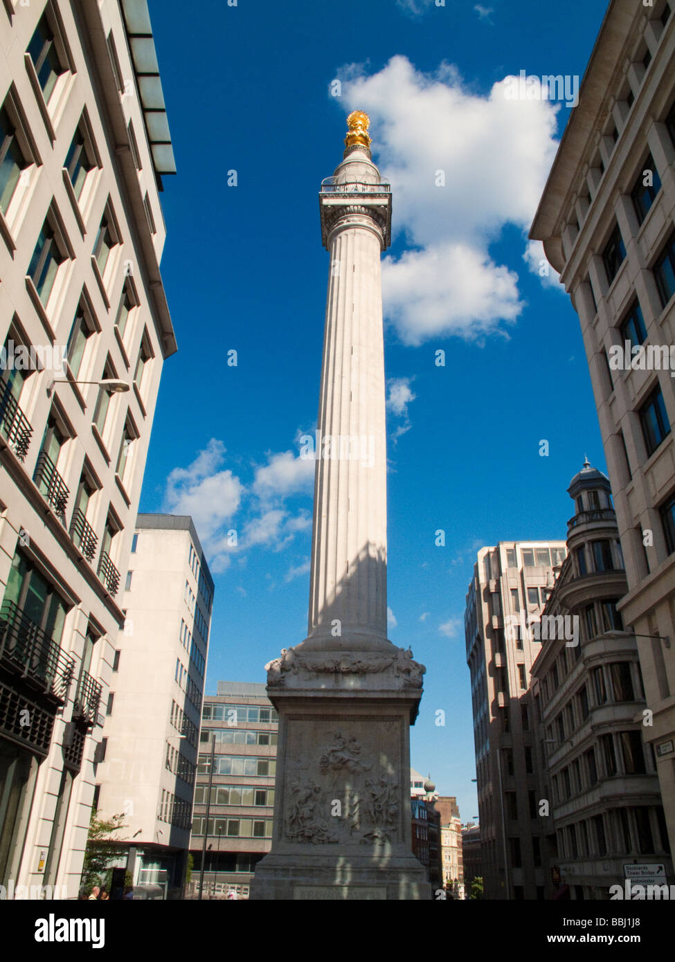 Le monument conçu par Sir Christopher Wren pour commémorer le grand incendie de Londres en 1666, Ville de Londres, Angleterre Banque D'Images