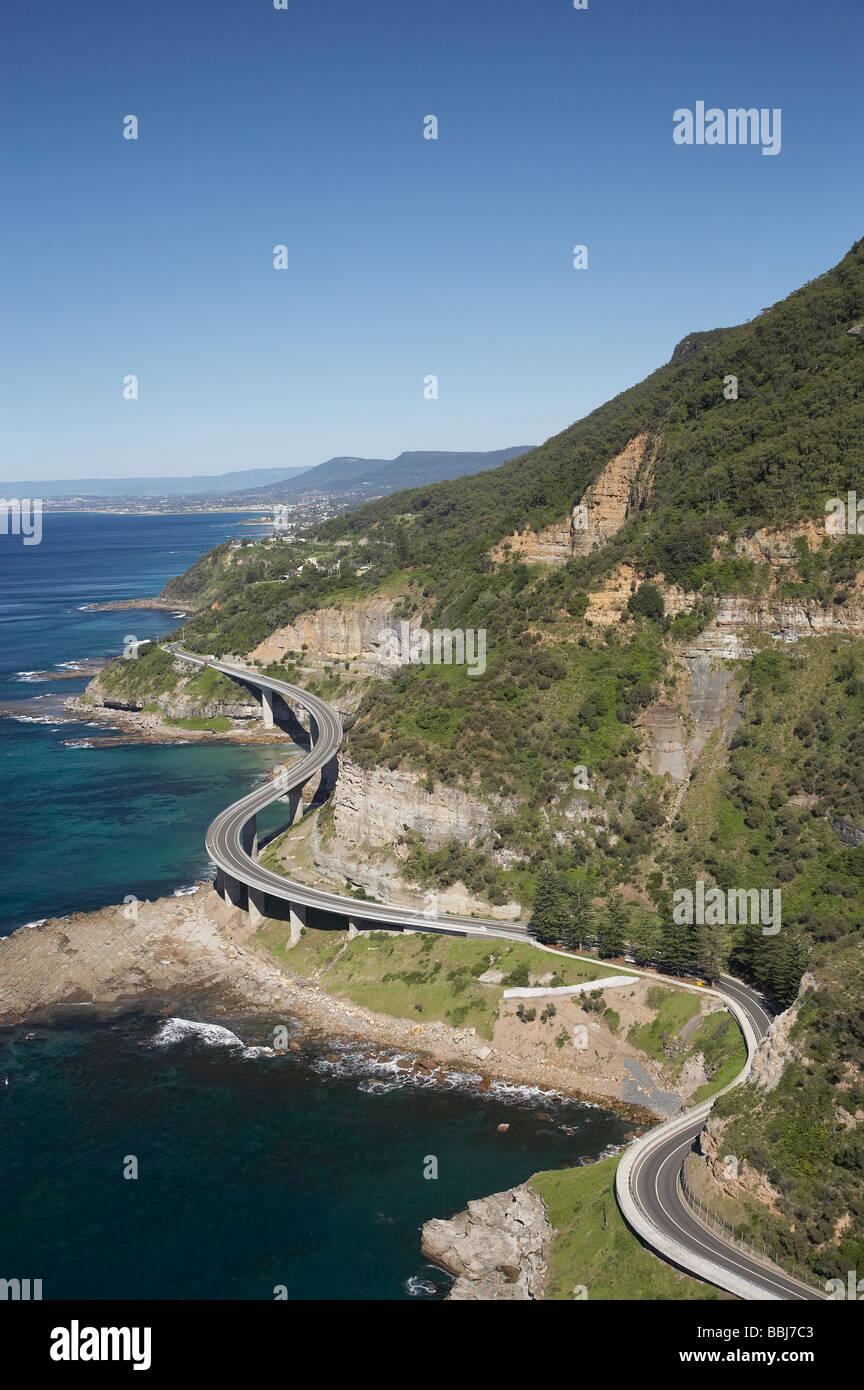 Sea Cliff Bridge près de Wollongong au sud de Sydney New South Wales Australie aerial Banque D'Images