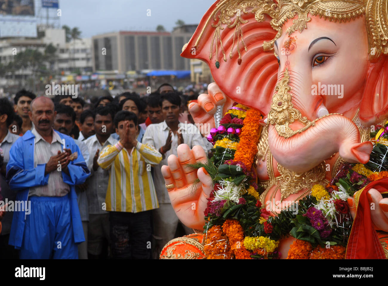 Ganesh statue sur la plage au mumbai Ganesh Chaturthi festival Banque D'Images