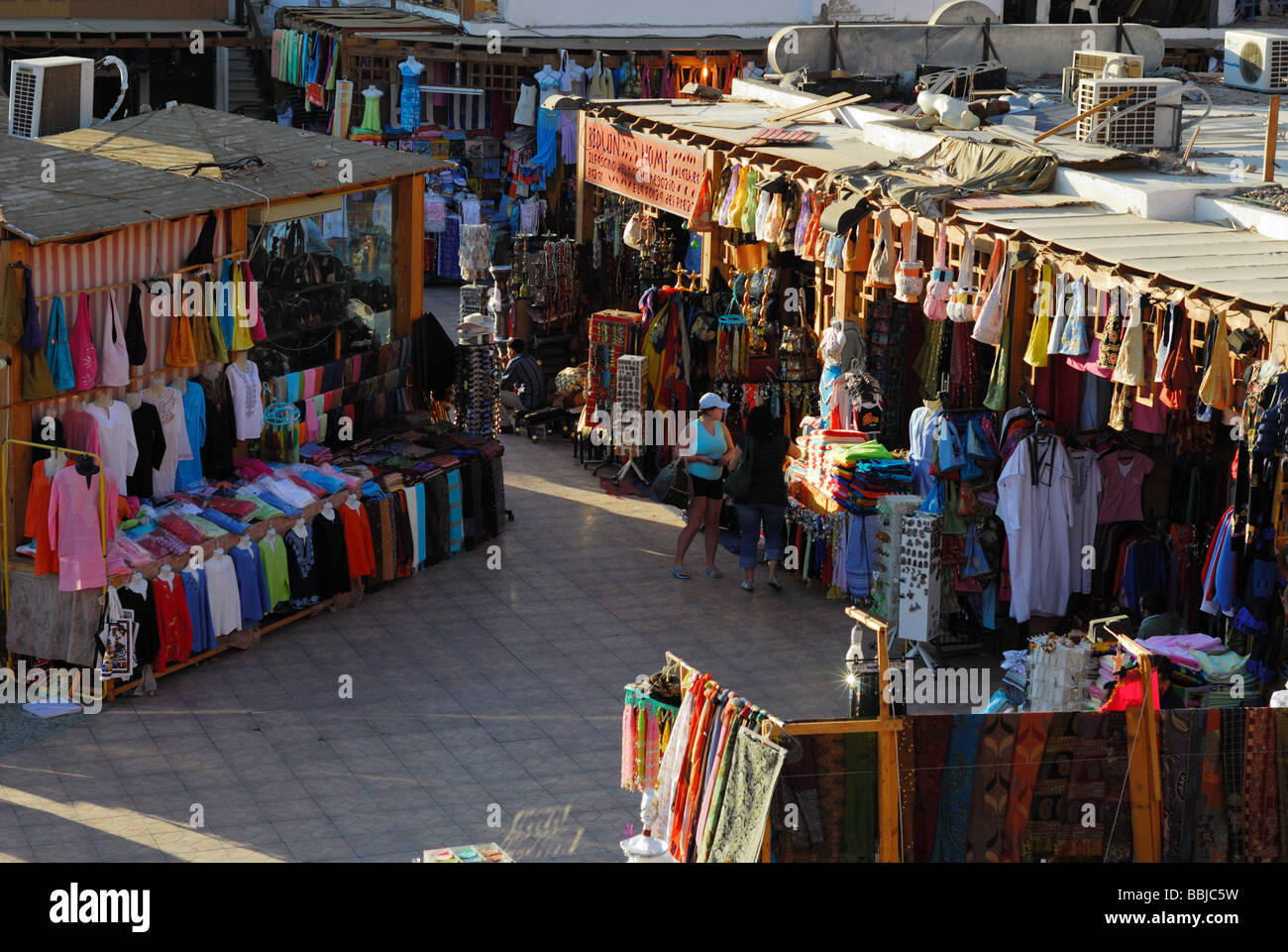 Boutiques de souvenirs dans le Vieux Marché Sharm el-Sheikh Égypte Banque D'Images