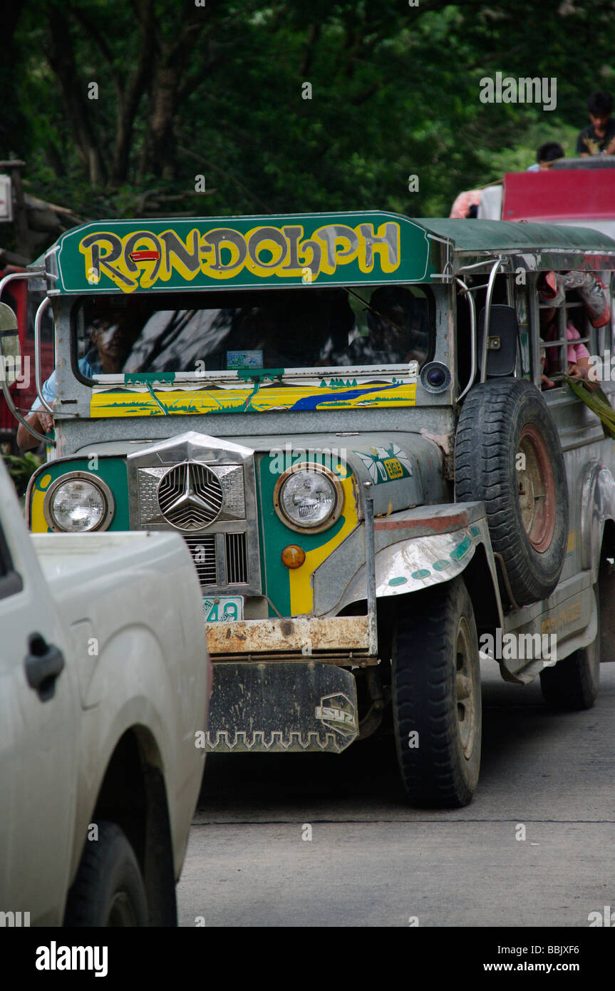 En Jeepney, trafic nord-Luzon, Philippines Banque D'Images