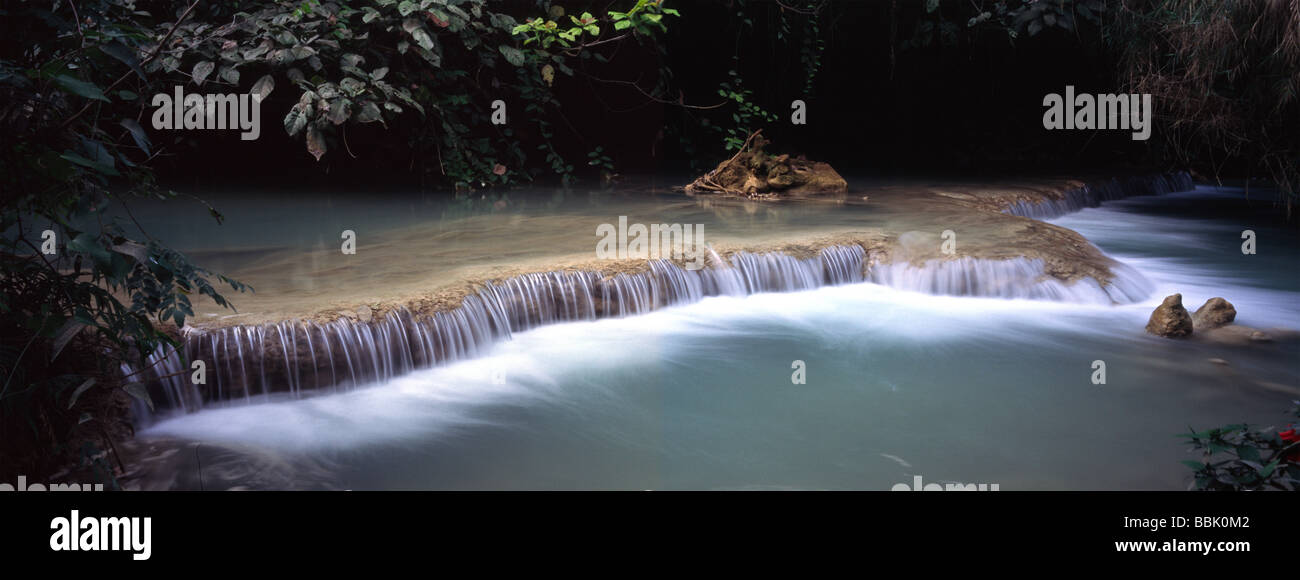 Tat Kuang Si près de Luang Prabang au Laos, en Asie du sud-est Banque D'Images