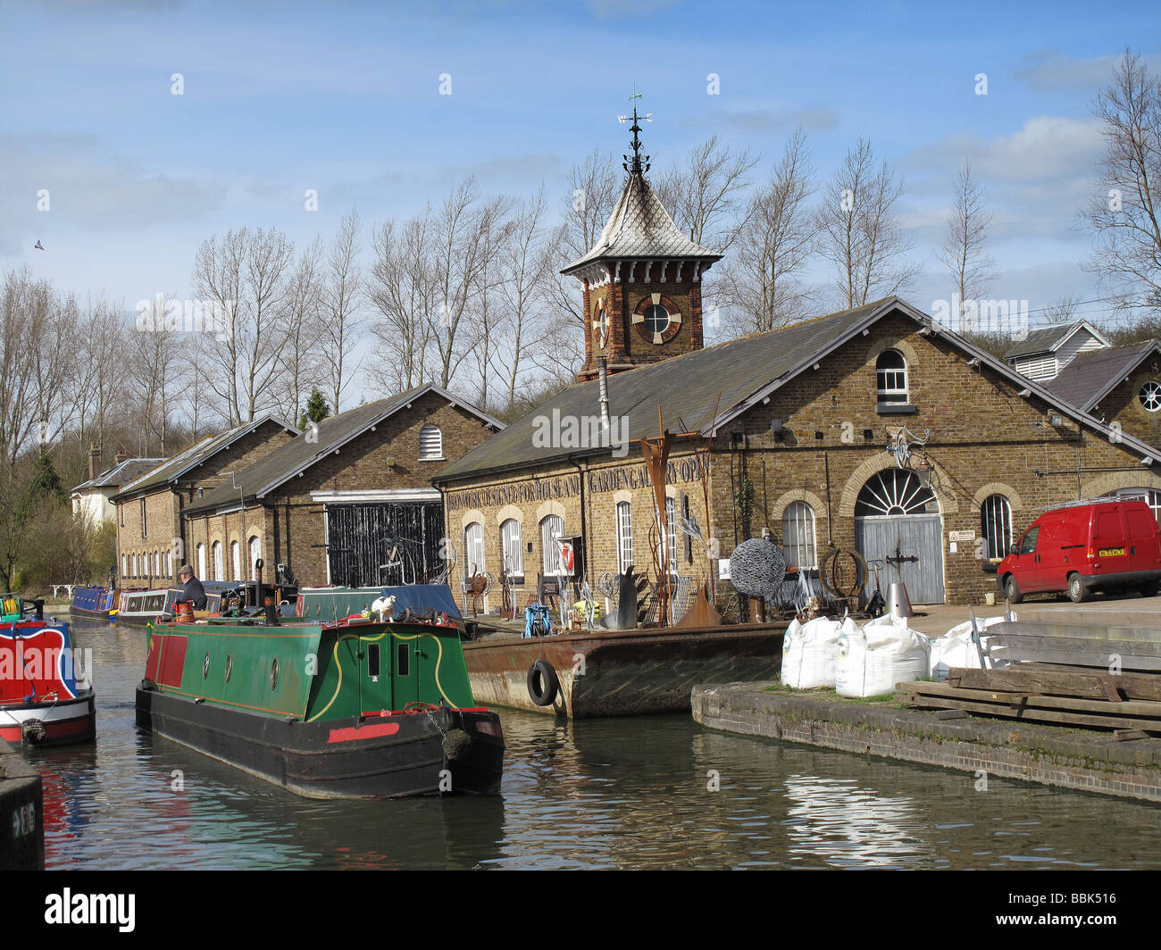 Un grand classique en passant le long du Canal Grand Union Banque D'Images