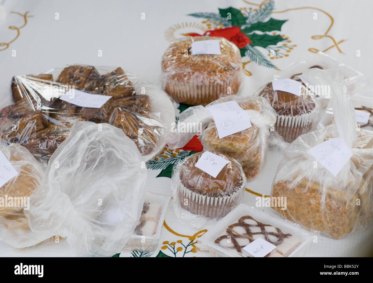 Vente de gâteaux à la kermesse DU VILLAGE, HYDE HEATH Banque D'Images