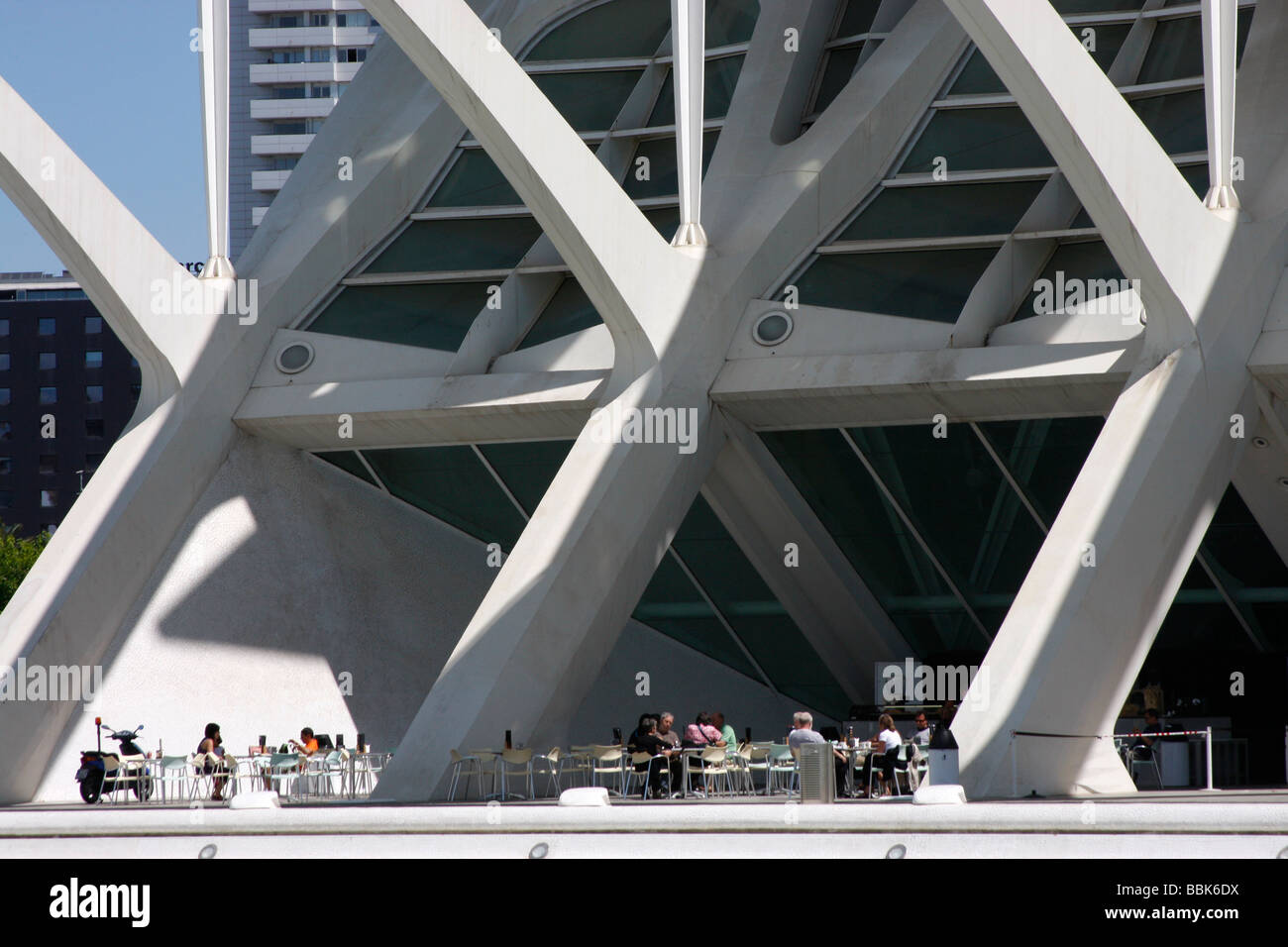 Restaurant à la Cité des Arts et des Sciences à Valence, Espagne parc Banque D'Images