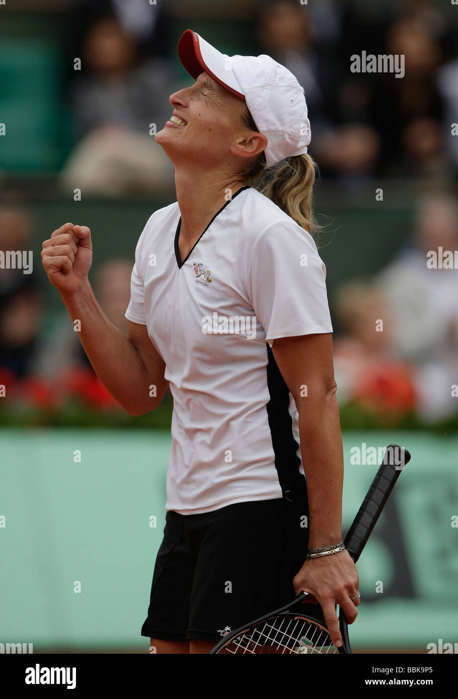 Tennis player Tathiana Garbin célébrer sa victoire à l'Open de France 2009 Banque D'Images