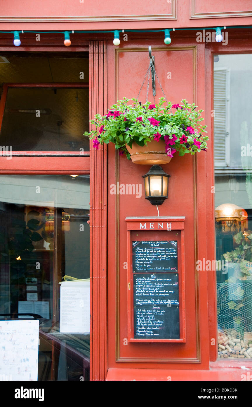 Piscine générique menu sur restaurant cafe wall au quartier latin de paris france Banque D'Images