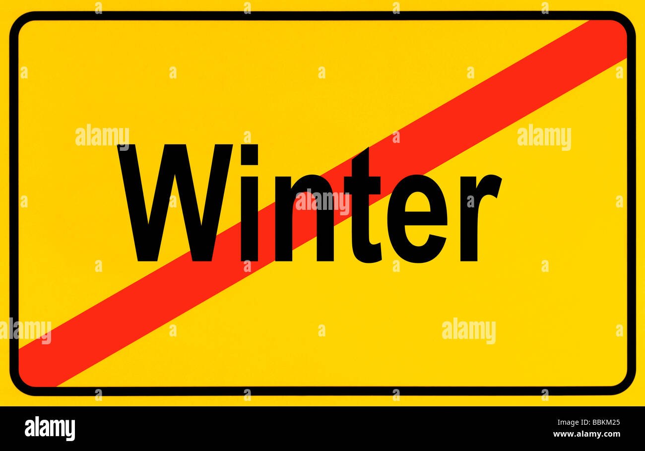 Panneau de sortie de ville, le lettrage de l'hiver, le symbole de fin de l'hiver Banque D'Images