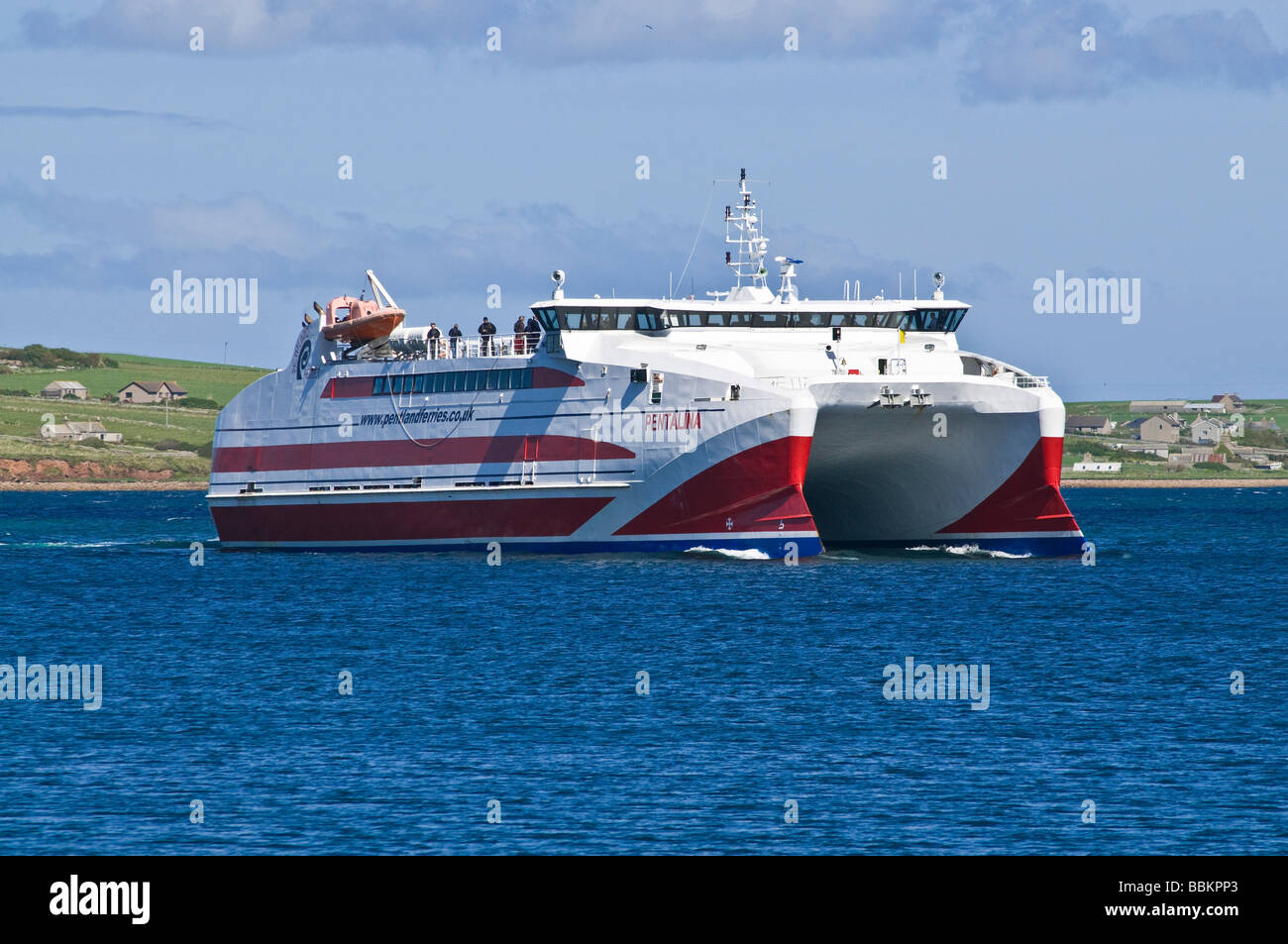 dh Pentland ferries EXPÉDITION ORKNEY Cataran MV Pentalina arrivée St Margarets Hope scotland ferry rapide uk Banque D'Images